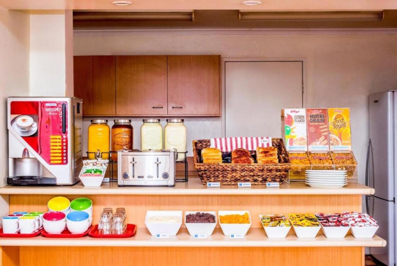 Ibis Budget Coffs Harbour Bagian luar foto